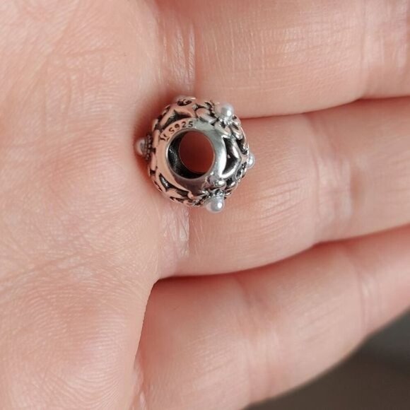 925 Sterling Silver Vintage Pearl Flowers Charm - Picture 3 of 5